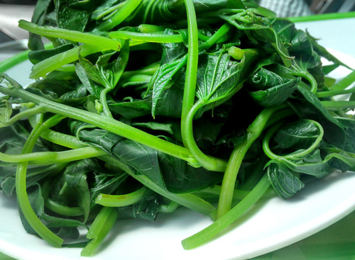 Luộc rau không cần nước nhưng vẫn giữ nguyên 100% dinh dưỡng, rau chín xanh mướt, giòn ngon gấp nhiều lần