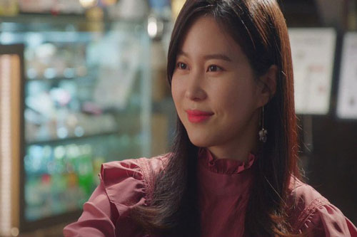 Chồng giả độc thân đi tán gái được vợ tặng cho một bài học nhẹ nhàng mà nhớ đời