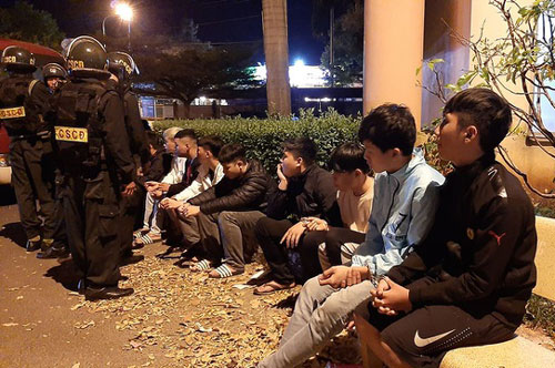 Đắk Lắk: Hàng trăm thanh thiếu niên và học sinh mang hung khí “xử” nhau