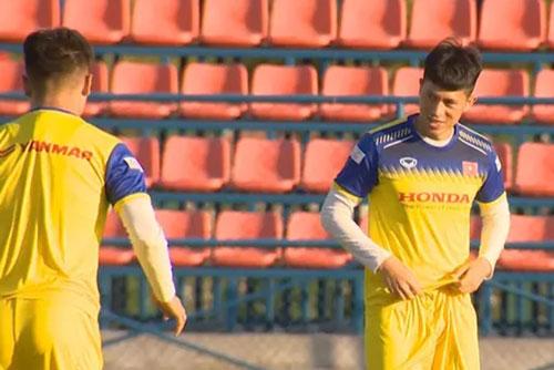 HLV Park Hang Seo CHÍNH THỨC chốt danh sách U23 Việt Nam: Đình Trọng ở lại