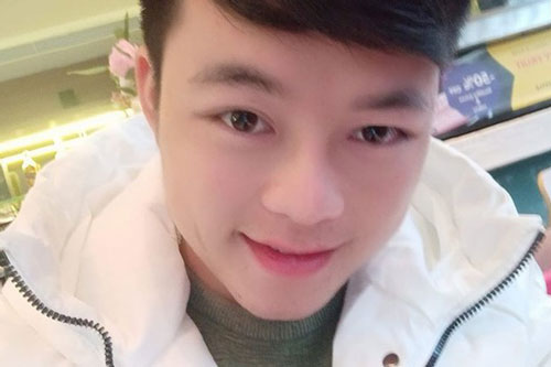 Chồng cô dâu 62 tuổi ở Cao Bằng gây sốc với diện mạo như trai Hàn Quốc sau khi phẫu thuật thẩm mỹ