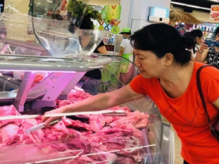 Thịt lợn bình ổn thị trường tăng giá