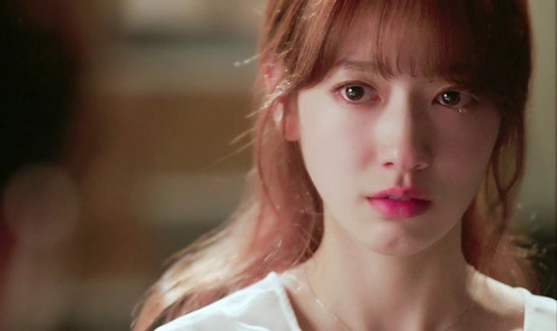 Mới sinh con, nàng dâu bật khóc trước mâm cơm ở cữ của mẹ chồng