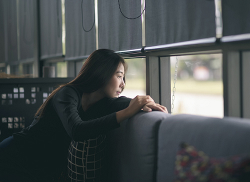 Nhắm mắt yêu đại anh thợ xây, ngày đến chơi nhà, anh ôm tôi thủ thỉ một câu khiến tôi mừng đến nỗi trợn trừng mắt vì kinh ngạc