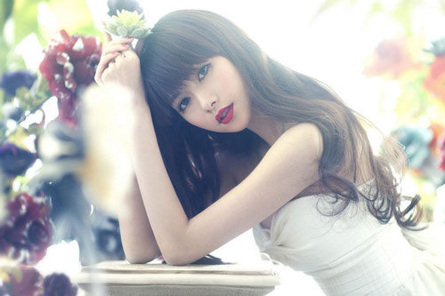 Lần đầu tiên tới nhà ra mắt, bạn trai đòi báo danh với cả các cụ tổ tiên nhà tôi, hai ngày sau đã muốn mang bố mẹ tới thưa chuyện trầu cau