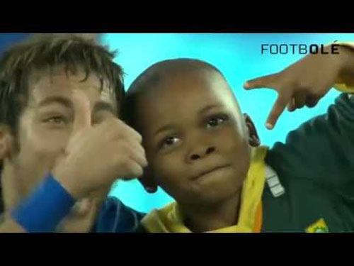 Clip: Khi những đứa trẻ gặp được thần tượng