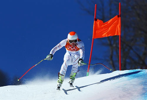 Vận động viên trượt truyết tranh tài tại Thế vận hội mùa đông Sochi 2014 ở Nga. Ảnh: National Geographic.