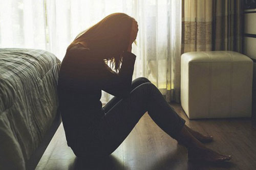 Đêm tân hôn tôi hoảng sợ khi nghe thấy tiếng động lạ