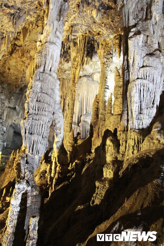Bí ẩn vẻ đẹp kỳ ảo của hang động đẹp số 1 miền Bắc - Ảnh 1.
