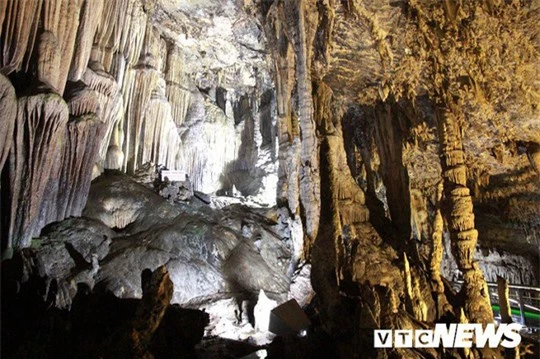 Bí ẩn vẻ đẹp kỳ ảo của hang động đẹp nhất miền Bắc - Ảnh 13.