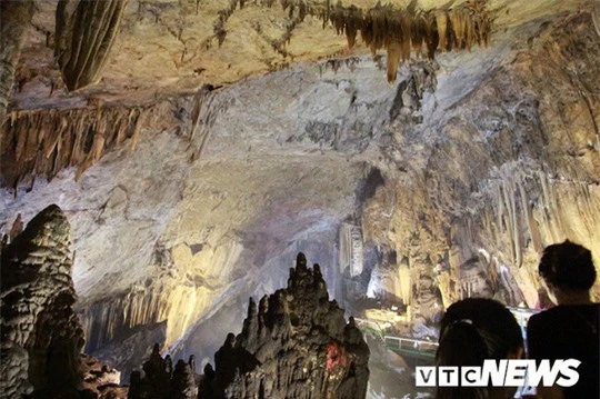 Bí ẩn vẻ đẹp kỳ ảo của hang động đẹp nhất miền Bắc - Ảnh 18.