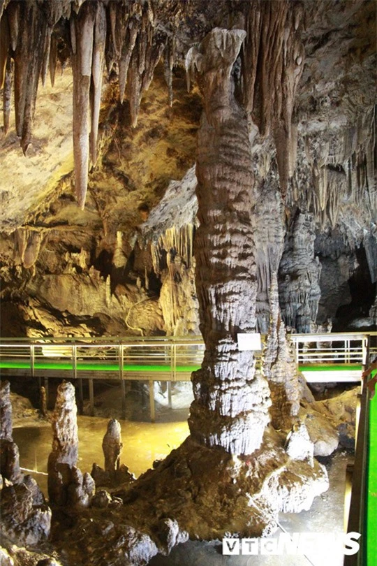 Bí ẩn vẻ đẹp kỳ ảo của hang động đẹp nhất miền Bắc - Ảnh 2.