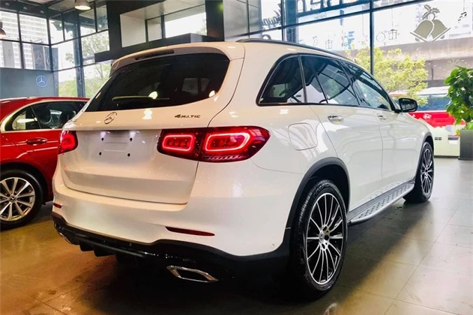 Mercedes-Benz GLC 300 moi hon 2,5 ty 