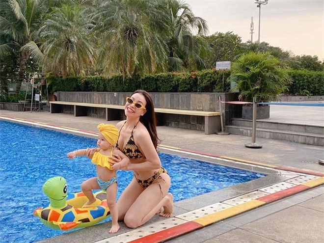 Trà Ngọc Hằng tự tin khoe hình bikini sau khi làm mẹ đơn thân - Ảnh 3.