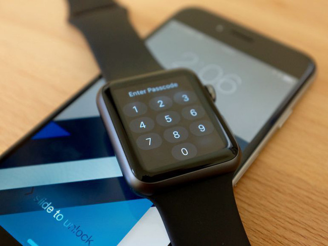 Người dùng có thể mở khóa Apple Watch bằng iPhone.