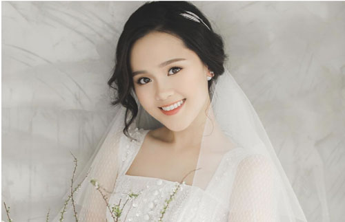 Chỉ một tấm ảnh cưới, dân mạng phải thốt lên: "Duy Mạnh không chỉ giỏi đá bóng mà còn khéo chọn vợ"