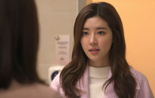 Thấy con dâu tương lai đòi ở riêng ngay trong lần đầu ra mắt, mẹ chồng đang vui vẻ bỗng thay đổi 180 độ