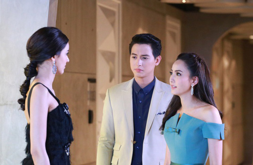 Phát hiện chị dâu vào nhà nghỉ với người đàn ông lạ, tôi bực tức xông đến bắt gian nào ngờ lại phải sửng sốt trước lời giải thích từ chị