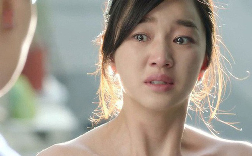 Mẹ chồng mỉa mai “cô lấy được con tôi đúng là chuột sa chĩnh gạo”, nàng dâu đáp đúng một lời mà mọi thứ khác hẳn