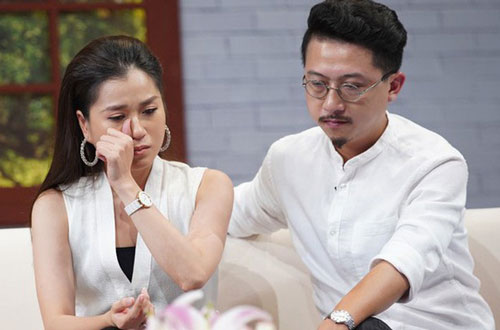 "Nối gót" Nam Em, Lâm Vỹ Dạ đăng trạng thái lạ cầu xin: "Làm ơn hãy đối xử với tôi như con người"