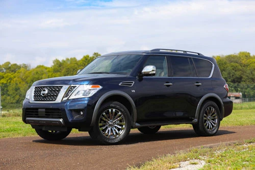 7. Nissan Armada 2020 (giá khởi điểm: 47.100 USD).