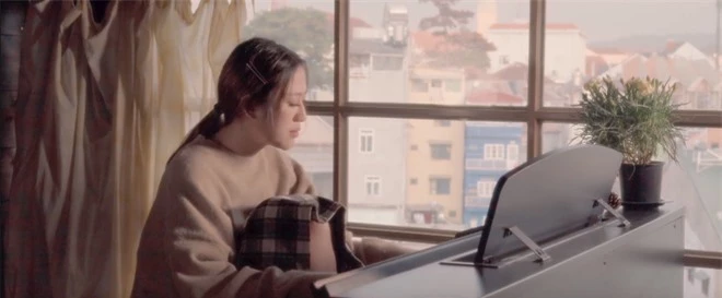 Tiểu tam Hoàng Thu Trang trong Sống Chung Với Mẹ Chồng tung MV debut, cạo đầu ngay sản phẩm chào sân Vpop! - Ảnh 8.