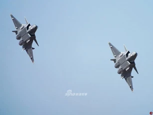 Năm 2020, Trung Quốc ráo riết khoe khí tài đặt tên theo con số... 20