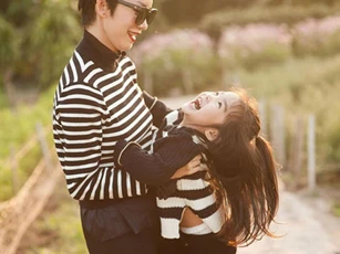 Vẻ đáng yêu của con gái Xuân Lan khiến fan “lụi tim”