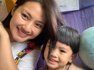 Hậu ly hôn Thanh Bình, Ngọc Lan bất ngờ thú nhận là bà mẹ chăm con rất dở nhưng nhìn cậu bé ai cũng khen ngợi