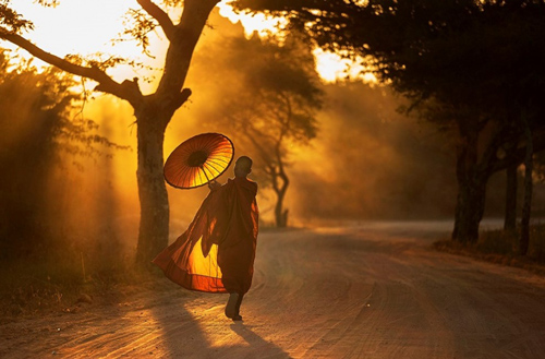 Phật dạy: Trước thềm năm mới cần phải "đoạn tuyệt" 3 nghiệp báo sau, may mắn mới tự động tìm đến