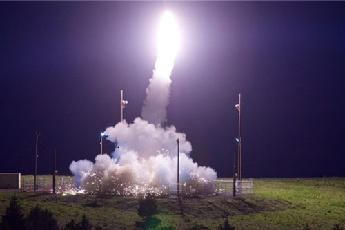 Nã loạt tên lửa vào căn cứ của Mỹ, Iran bắt đầu trả thù