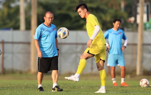 Hai năm thành công cùng bóng đá Việt Nam giúp HLV Park Hang-seo trở nên nổi tiếng ở quê nhà. Những trận đấu của Việt Nam tại châu lục luôn được truyền thông và người hâm mộ Hàn Quốc chú ý.