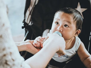 Những đứa trẻ được gì sau cuộc chiến của các người yêu thương