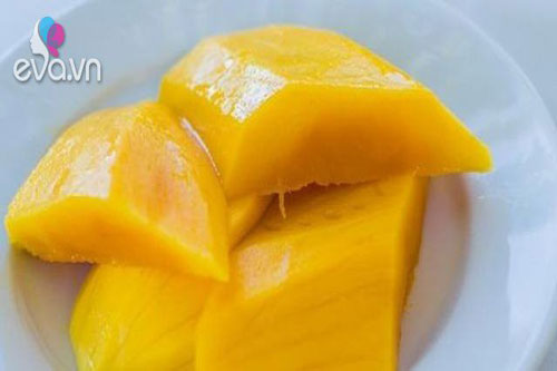 Người đàn ông nhập viện sau khi ăn xoài và uống trà, bác sĩ tiết lộ sự thật