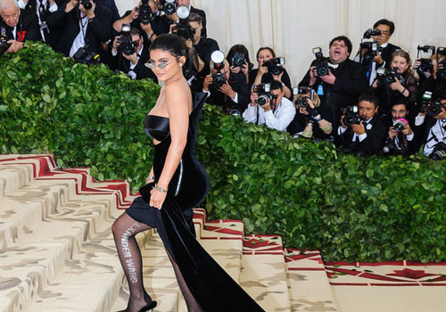 Các tỷ phú trẻ nhất thế giới kiếm và tiêu tiền như thế nào?