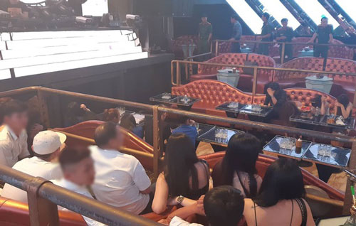 Đồng Nai: Đột kích quán bar, phát hiện hàng loạt khách chơi và nhân viên sử dụng ma túy