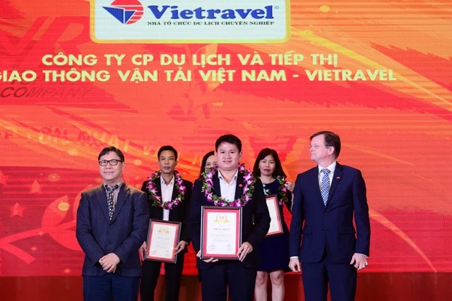 Vietravel lọt Top 10 công ty uy tín ngành du lịch – lữ hành năm 2019