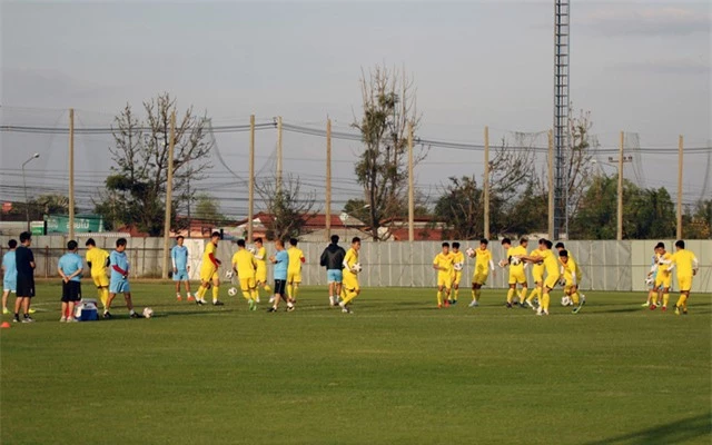Hậu vệ Lê Ngọc Bảo tự tin U23 Việt Nam sẽ thi đấu tốt trước U23 UAE - Ảnh 1.