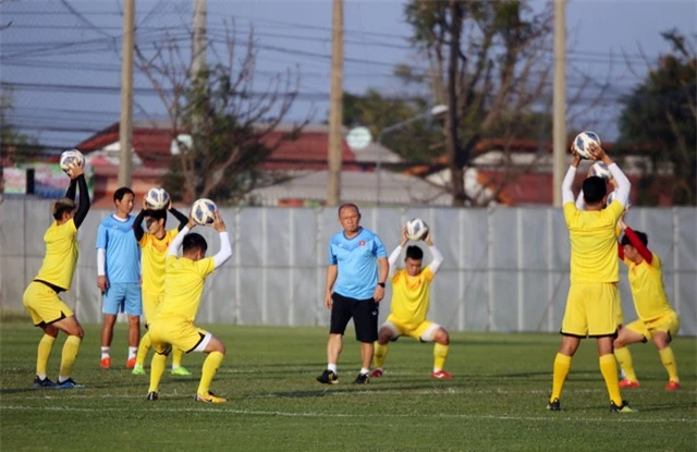 Hậu vệ Lê Ngọc Bảo tự tin U23 Việt Nam sẽ thi đấu tốt trước U23 UAE - Ảnh 2.