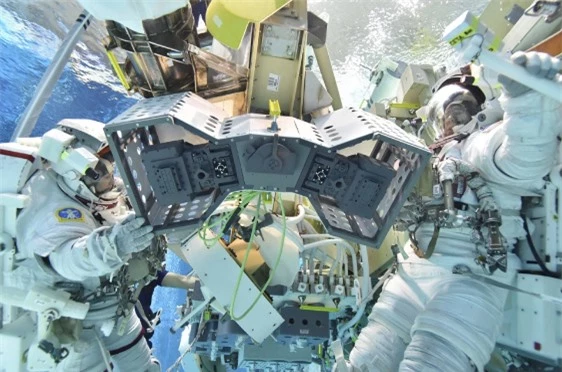 NASA công bố chùm ảnh ấn tượng mở đầu năm 2020 từ vệ tinh không gian - Ảnh 3.