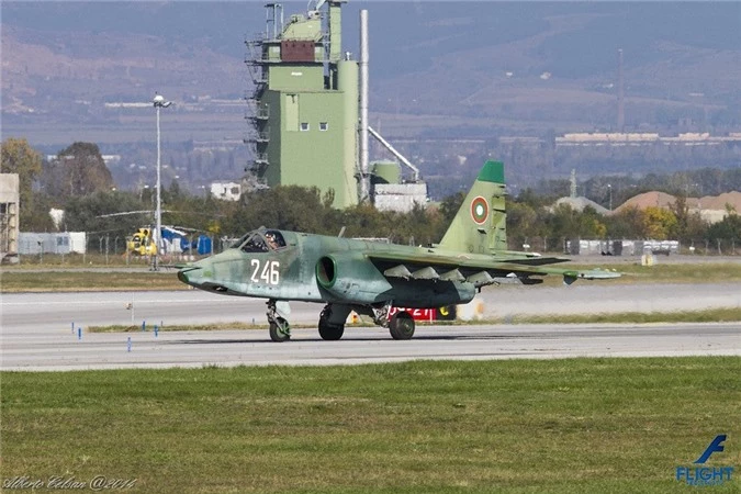 Su-25 thanh cong ruc ro o Trung Dong, xung dang thay the cho Su-22 Viet Nam-Hinh-11