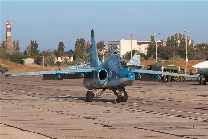 Su-25 thanh cong ruc ro o Trung Dong, xung dang thay the cho Su-22 Viet Nam-Hinh-5