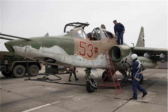 Su-25 thanh cong ruc ro o Trung Dong, xung dang thay the cho Su-22 Viet Nam-Hinh-7