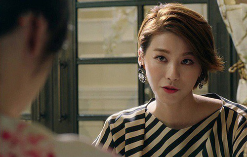 Mẹ chồng bỗng dưng thông báo họp gia đình, nàng dâu quyết định thẳng tay để không bị "xéo"