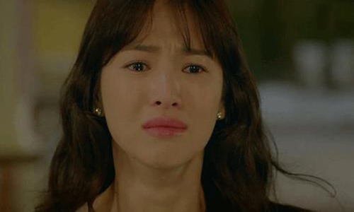 Bắt định vị được chồng ở khách sạn tôi đến nơi định đánh ghen thì lặng người thấy cảnh chồng đang làm việc đó