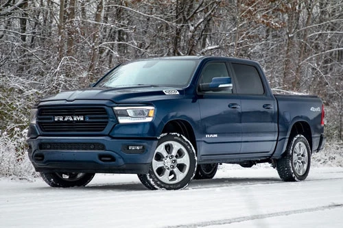 2. Ram pick-up (doanh số: 633.694 chiếc).