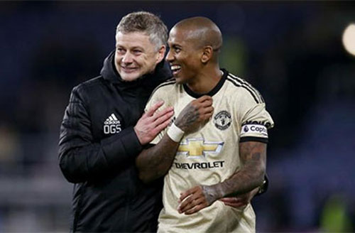 HLV Solskjaer không lo M.U như 'rắn mất đầu' nếu Young sang Inter