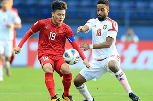 Để Quang Hải có đôi chân ngoan và những ‘cực phẩm’ đá phạt