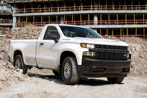 3. Chevrolet Silverado (doanh số: 575.600 chiếc).