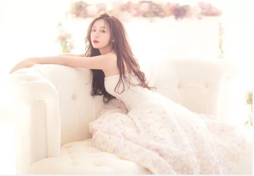 Cận cảnh nhan sắc thánh nữ streamer 5 triệu fans: Đẹp mong manh, hát cực ngọt khiến fan hâm mộ không thể kìm lòng